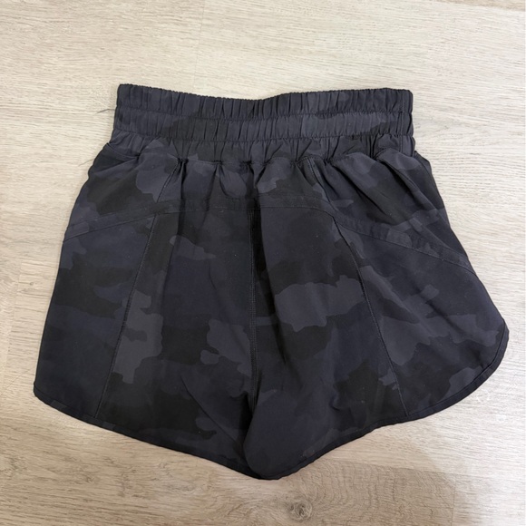 lululemon | track that HR camo shorts 4 - Picture 3 of 4